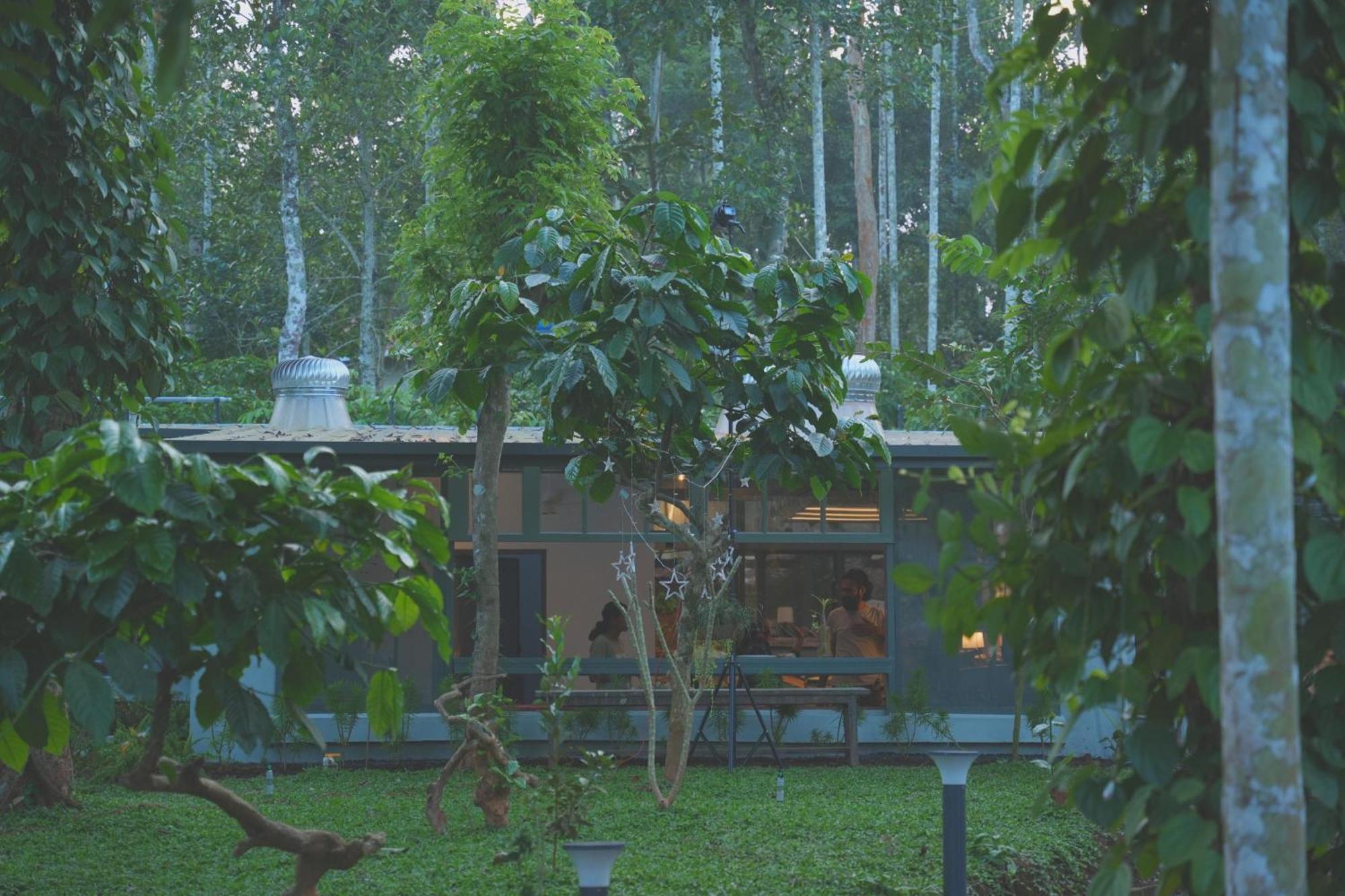 Malhar - Your Home Beneath The Clouds สุลต่านบาเทรี ภายนอก รูปภาพ